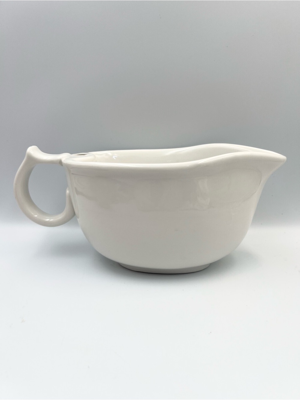 Vintage Hampton Direct Inc. Water-HeatedThermal Porcelain Gravy Boat, HTF